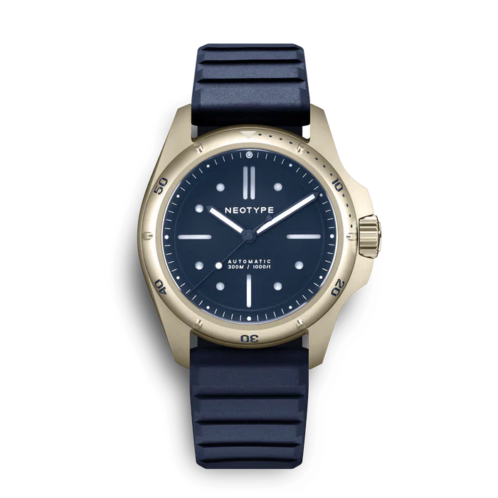 LM01 Type D Acier PVD Or et cadran Bleu