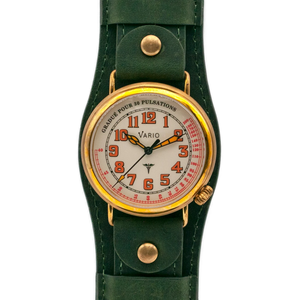 Montre Vario 1918 Medic en laiton avec cadran crème et luminescent orange